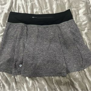 Lululemon Skirt - size 6 - 15”